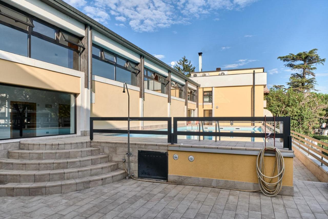 Lydie Apt. Exclusive Holigarda Desenzano del Garda Exterior foto