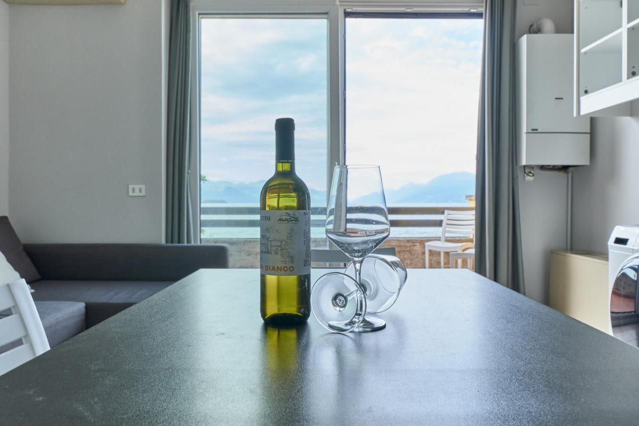 Lydie Apt. Exclusive Holigarda Desenzano del Garda Exterior foto