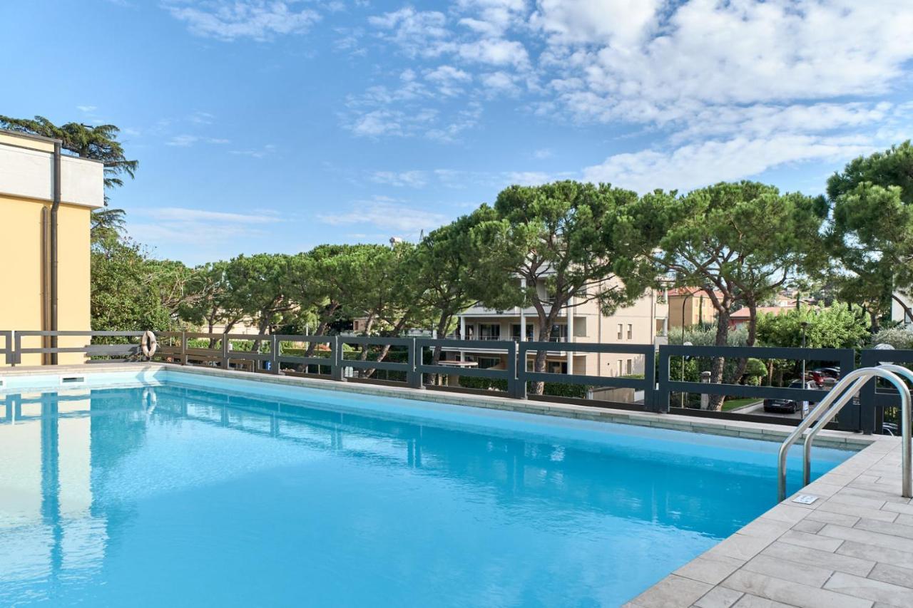Lydie Apt. Exclusive Holigarda Desenzano del Garda Exterior foto