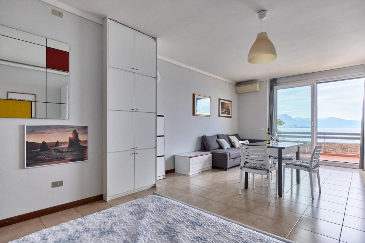 Lydie Apt. Exclusive Holigarda Desenzano del Garda Exterior foto